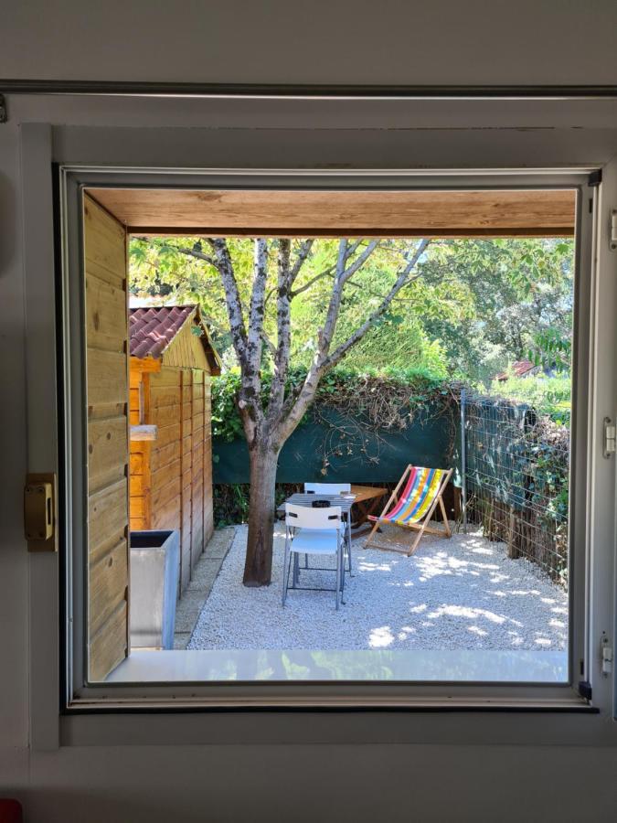 Charmant Logement Avec Parking Apartment Orvault Exterior photo